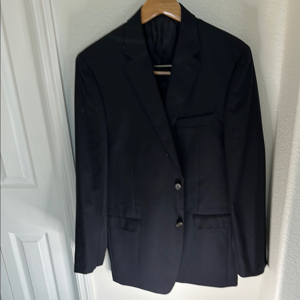 Ralph Lauren Black Sport Coat with Structured Shoulders and Wool Blend